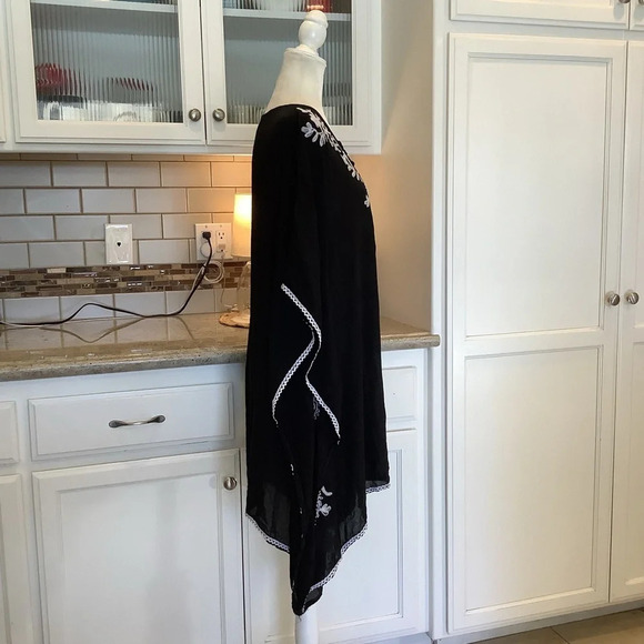 Salty Lemon Black & White Embroidered Swim Coverup - Picture 2 of 6